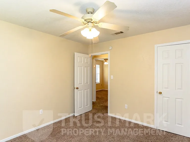 1001 Joe Morse Dr — Photo 20