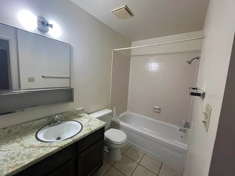 674 N Main St #674 — Photo 13