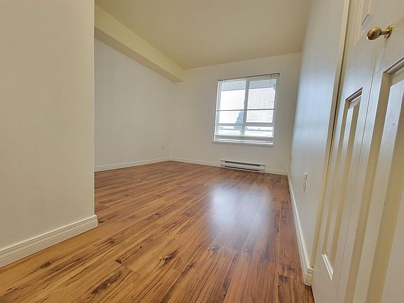 3rd image of 14377 103rd Ave #301