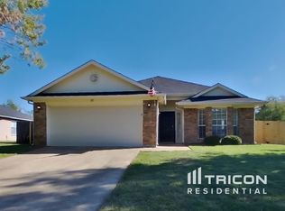 1111 Miles Ave, Burleson, TX 76028