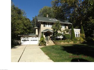 1277 Sunset View Dr, Akron, OH 44313