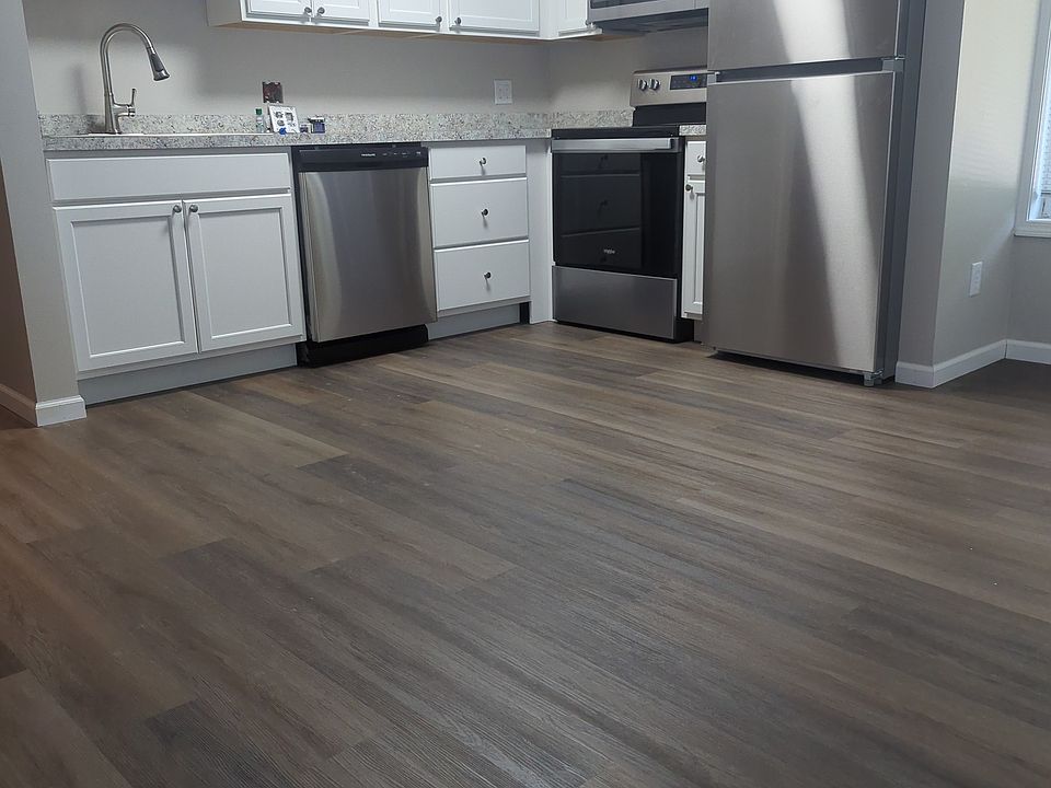 1st image of 612 University Ave SE #3
