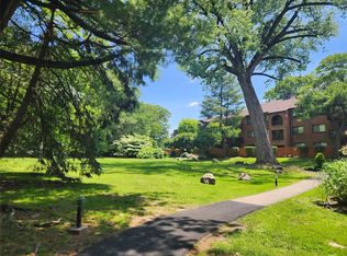 18 Bronxville Glen Dr APT 9, Bronxville, NY 10708
