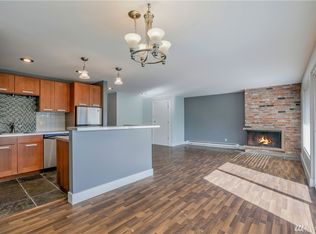 13552 37th Ave S APT 7, Tukwila, WA 98168