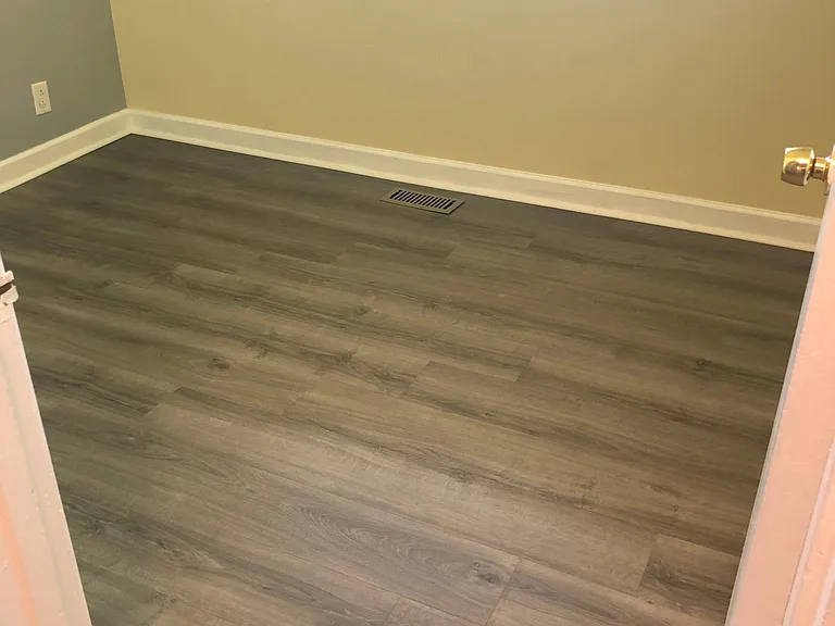10255 N College Ave — Photo 4