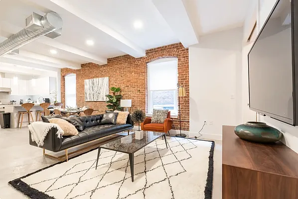 Rented by REAL New York | media 16