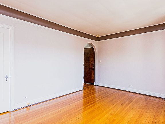 4th image of 1225 W Granville Ave APT 3A