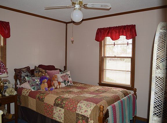 2nd image of 302 Muriel Hooks Dr