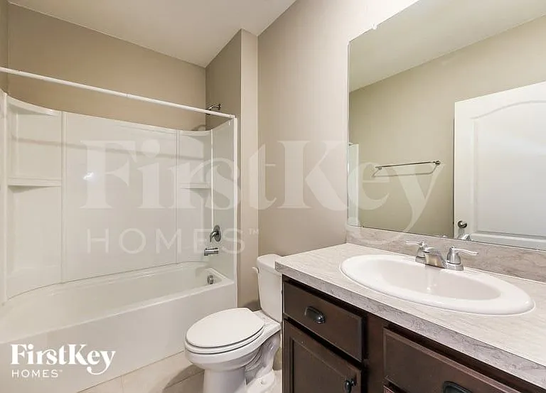 480 Burnham Cir — Photo 13