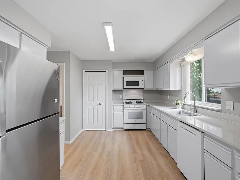 107 Hacker St — Photo 6