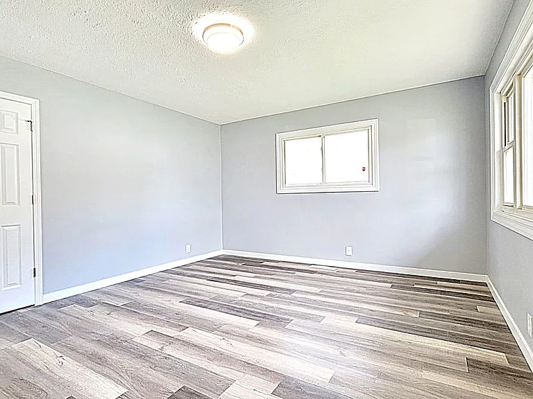 805 Reddick St — Photo 11