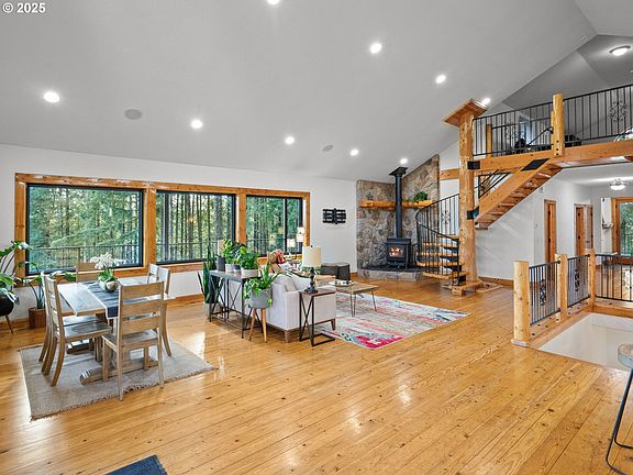 4th image of 555 Misty Hill Ln SE