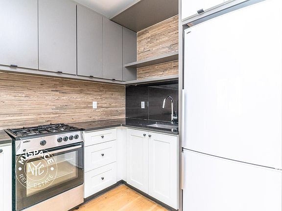 2nd image of 87 Montrose Ave APT 2R