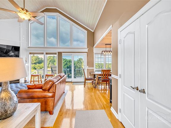 5th image of 23 Mitchell River Court