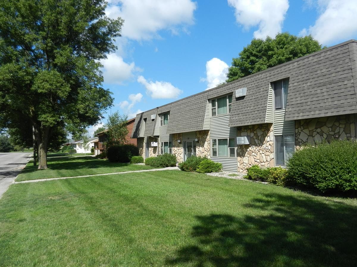 430 Bryant Ave NW, Renville, MN 56284 Zillow