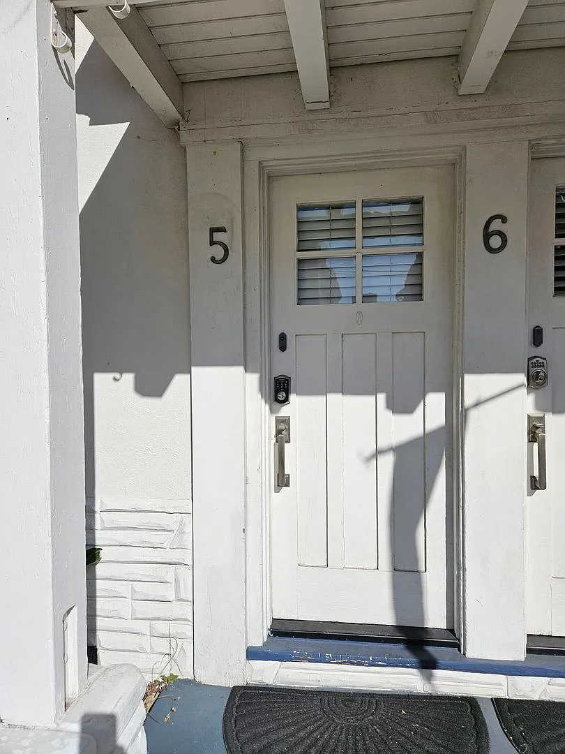 Building Photo - 181 Orange Ave