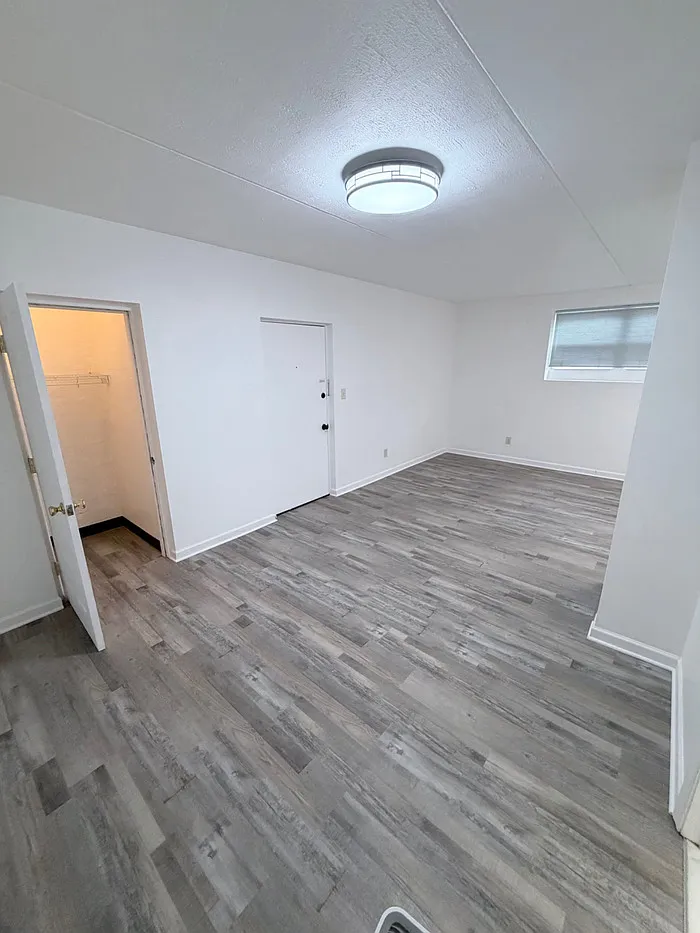 1 bed, 1.0 bath, $1,100 — Photo 2