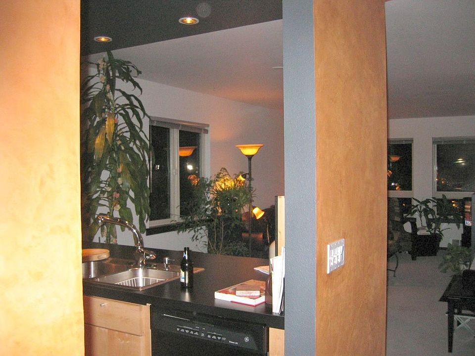 1st image of 605 5th St APT B301