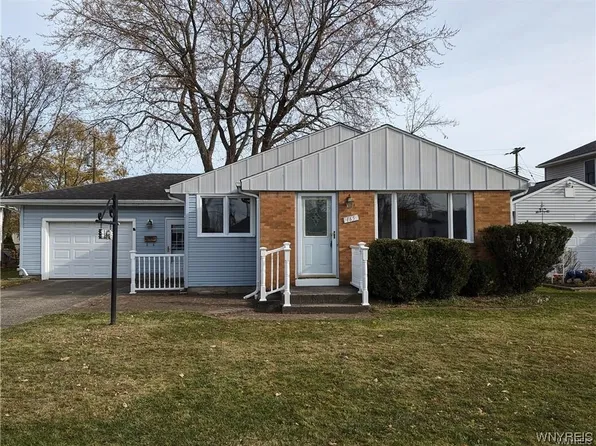 165 Irving Ter, Depew, NY 14043