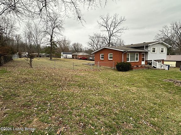 2nd image of 229 Yager Ave