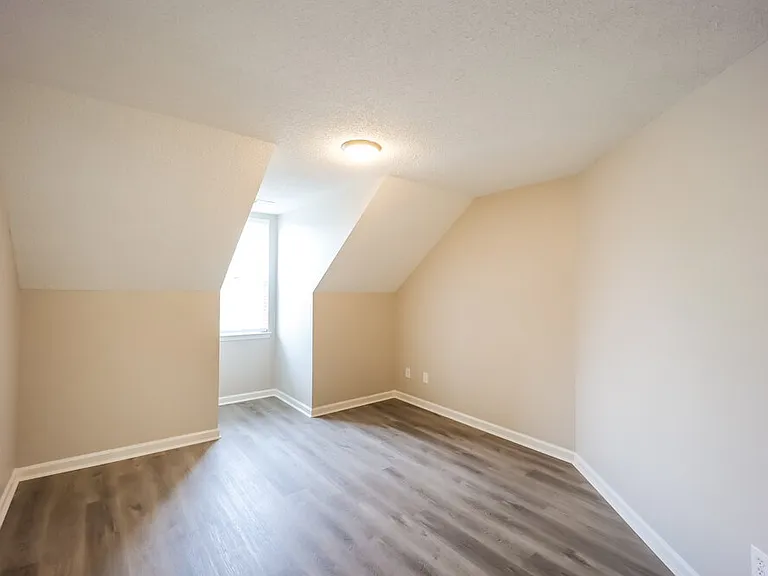 7601 Hilltop Way — Photo 15