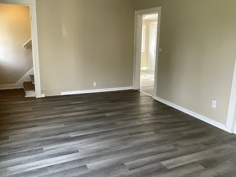 1254 S Chicago Ave — Photo 12