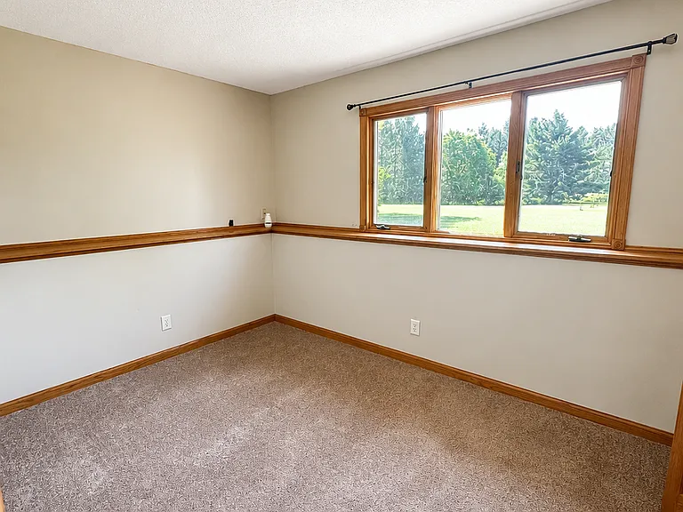 11770 Dellwood Rd N — Photo 20