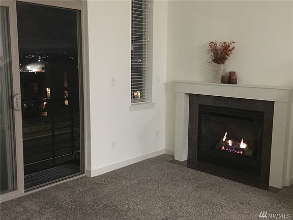 5th image of 2158 Yakima Ave