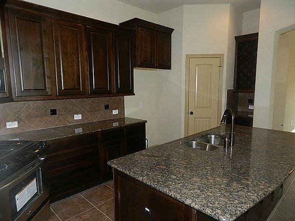 5th image of 31 Nagshead Pl
