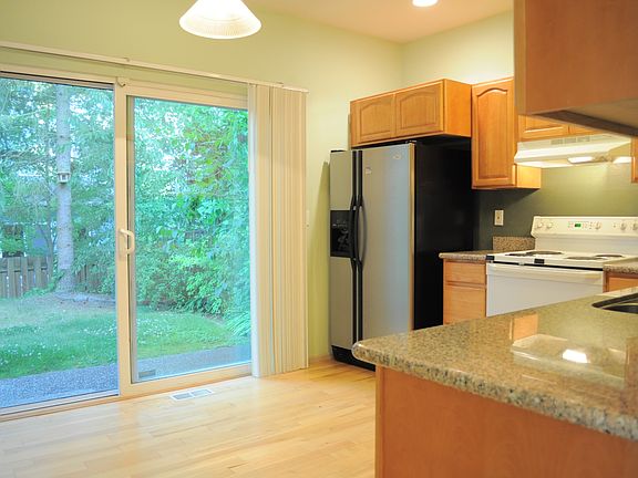 3rd image of 25063 SE 43rd Way