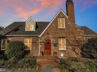 201 Uhler Ter, Alexandria, VA 22301