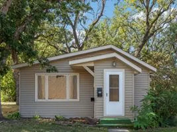 128 Gray St, Anoka, MN 55303