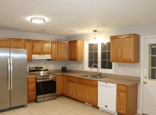 1243 Worcester St #1241, Indian Orchard, MA 01151