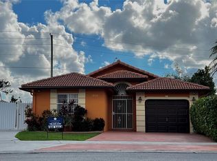 14376 SW 183rd Ter, Miami, FL 33177