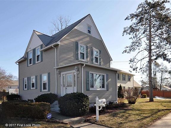 2nd image of 109 Louisiana Ave