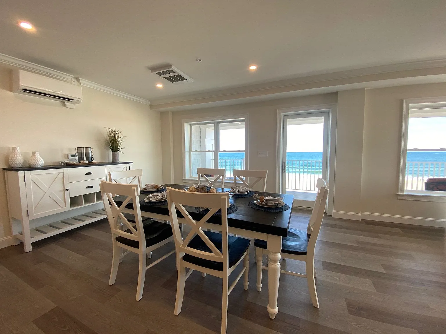 2 bed, 2.0 bath, 1500 sqft, $4,000 — Photo 4