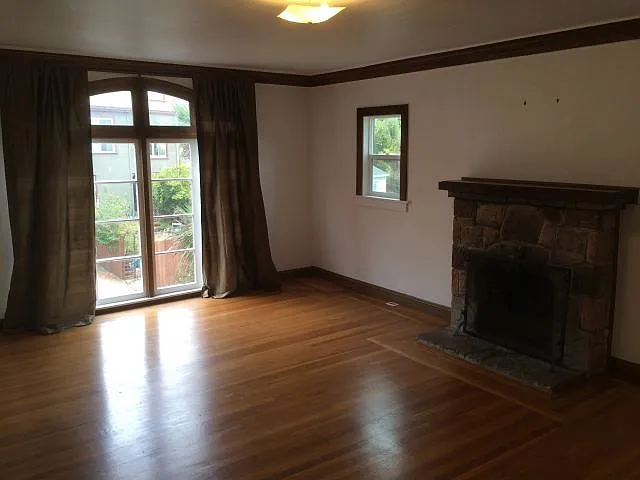 3 bed, 1.5 bath, 1656 sqft, $5,499 — Photo 2
