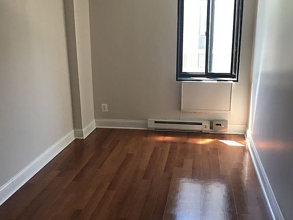 5th image of 1962 1st Ave APT 2BB