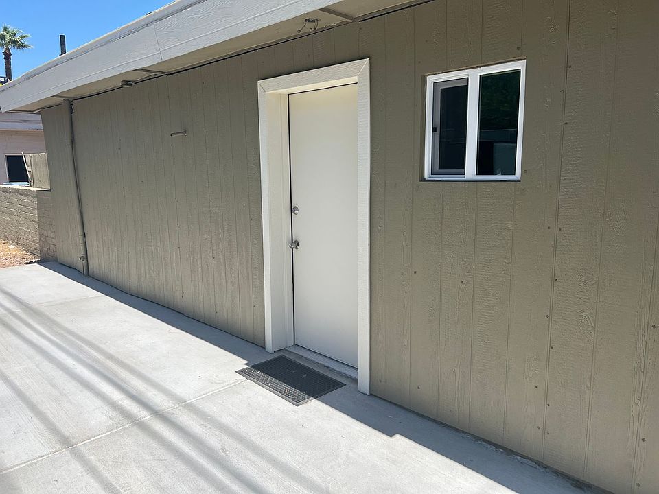 1st image of 301 E Verde Ln #1/2