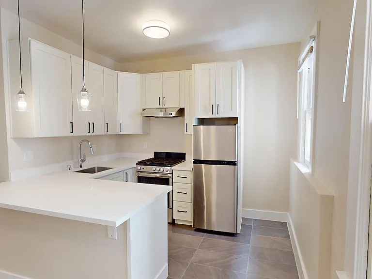 1020 Post Street — Photo 6