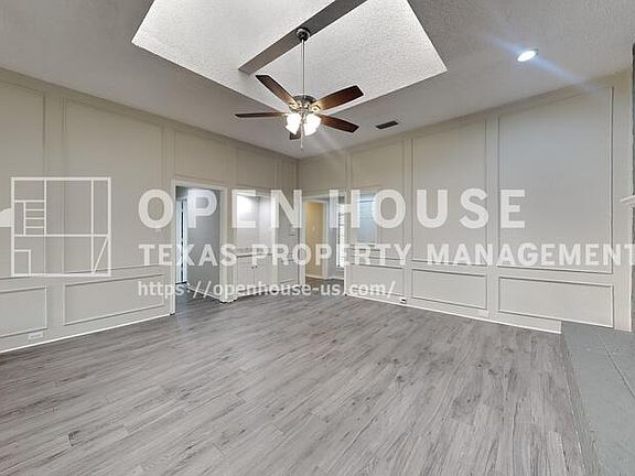 4th image of 1914 Oakbluff Dr