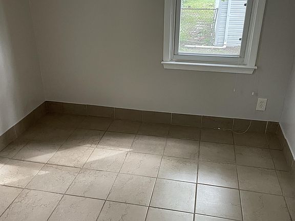 4th image of 25553 New York St