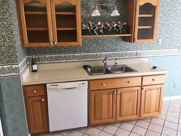 3rd image of 5950 Pelican Bay Plz S APT 1005