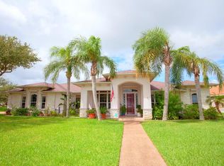 132 Cedar Ridge Dr, Rockport, TX 78382