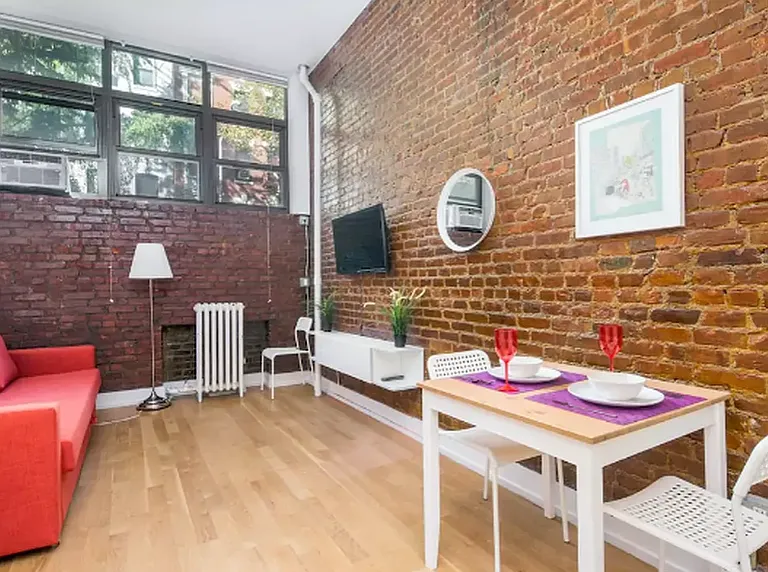 218 E 84th St #1B — Photo 3