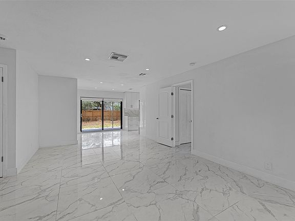 5th image of 3650 NE 13th Terrace