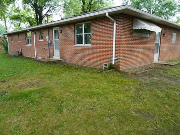 2nd image of 2305 Bern Ave