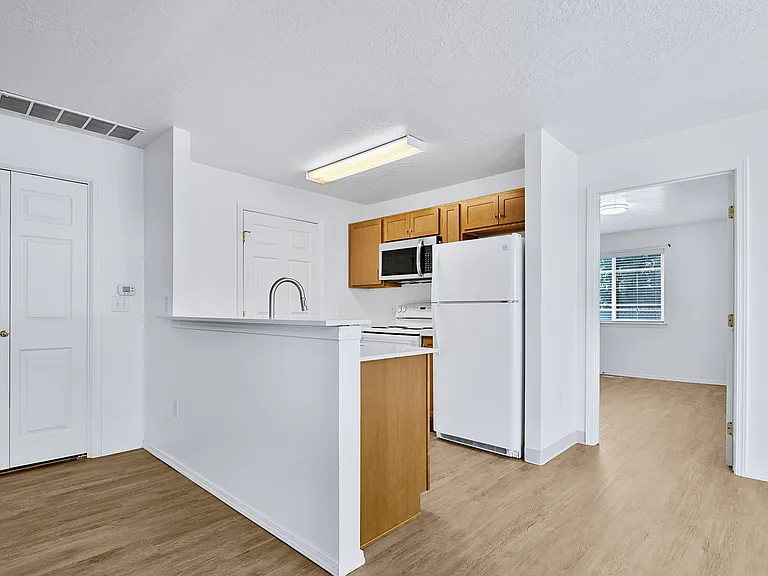5775 N Garrett St #102 — Photo 4