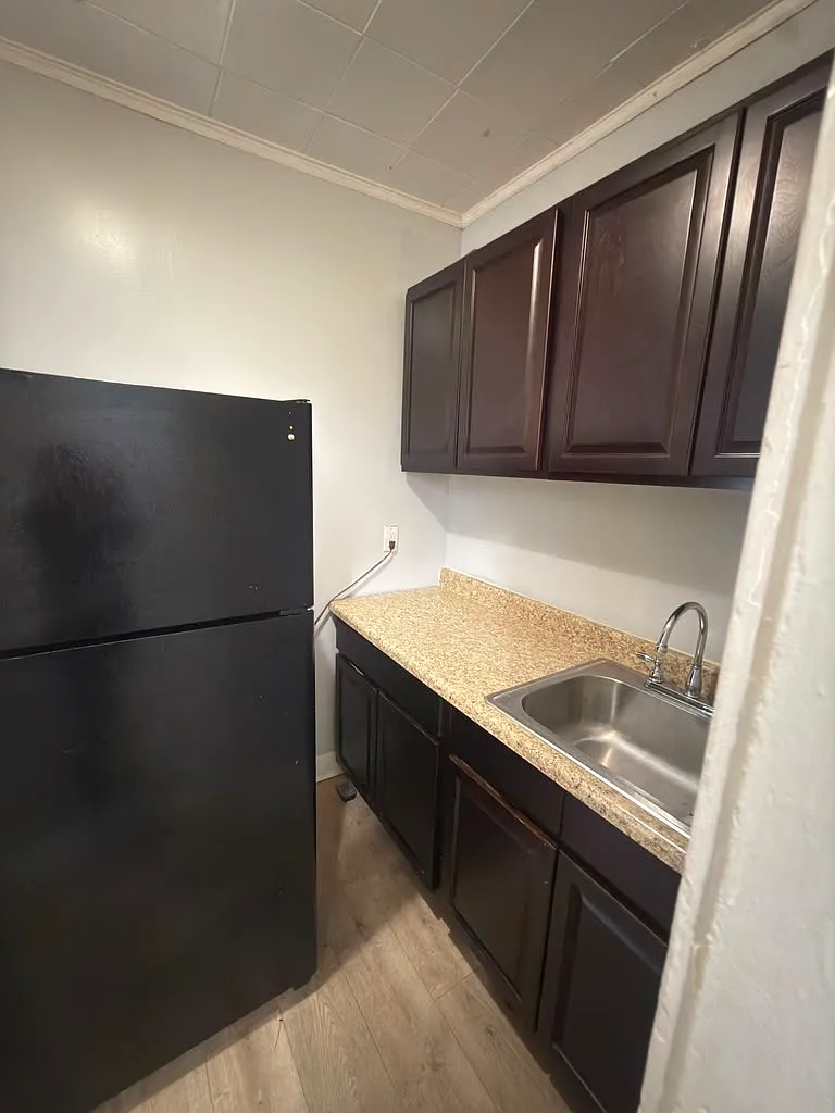 1 bed, $1,650 — Photo 4