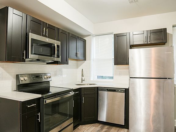 5th image of 3138 Stafford St